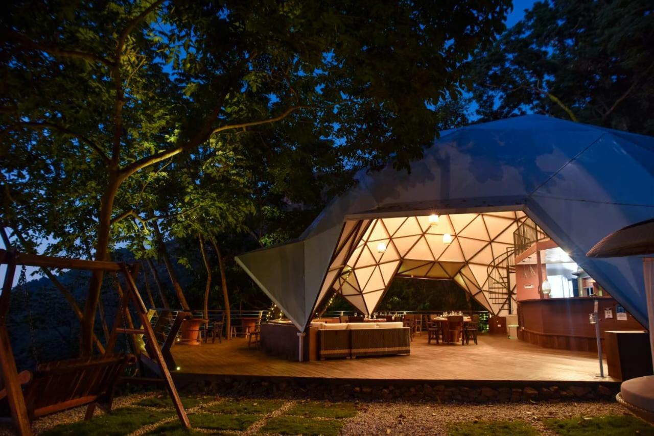 Отель Trekker Glamping Минка Экстерьер фото