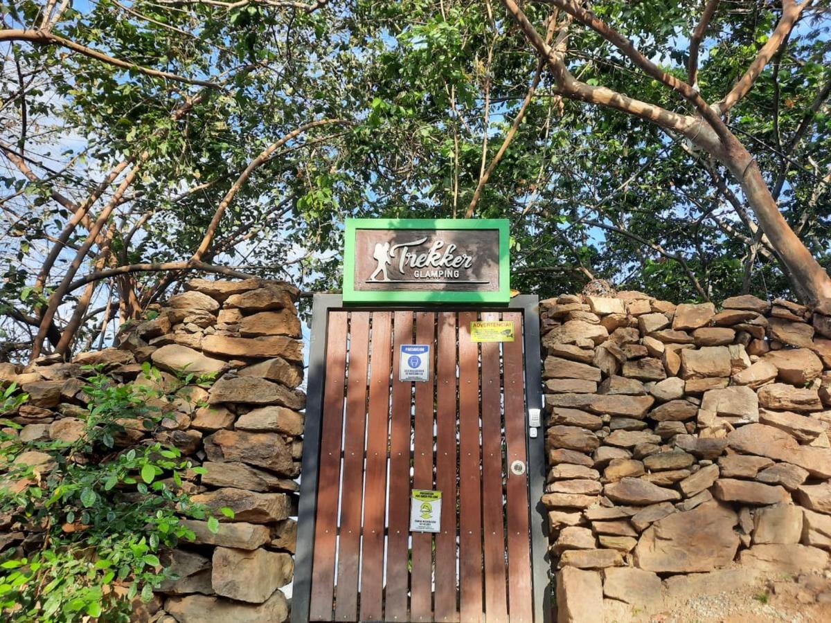 Отель Trekker Glamping Минка Экстерьер фото