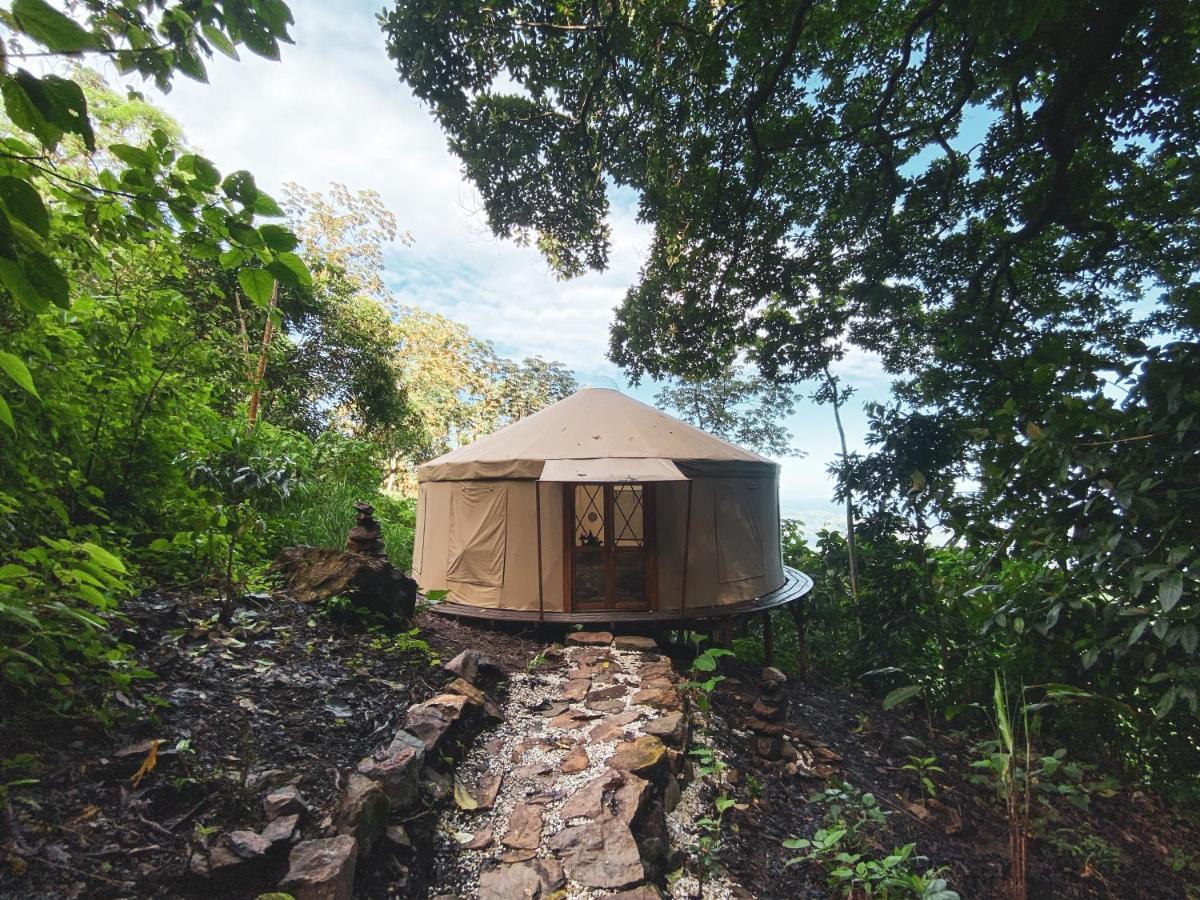 Отель Trekker Glamping Минка Экстерьер фото