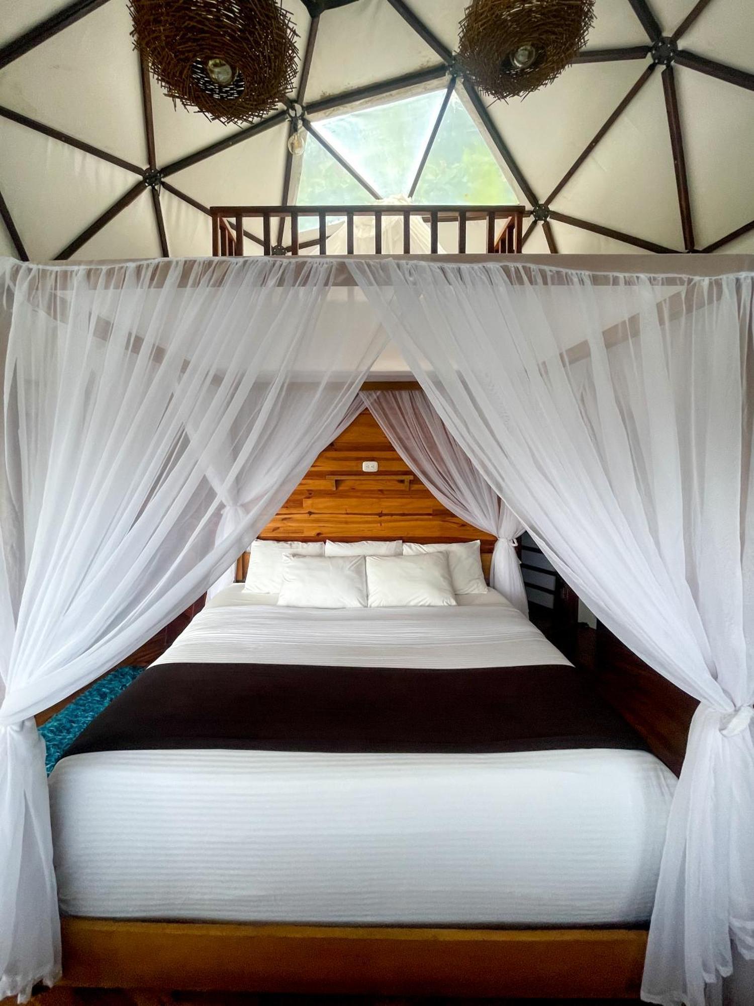 Отель Trekker Glamping Минка Экстерьер фото